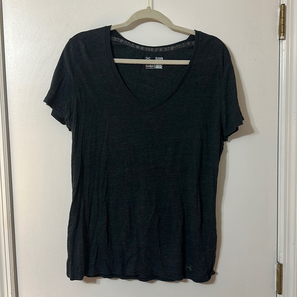 SS Under Armour V-Neck Top